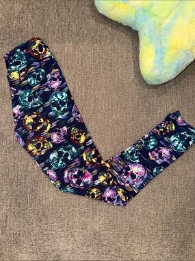 Lularoe Skull Leggings